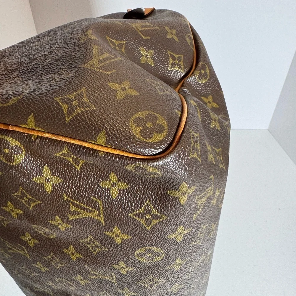 AUTHENTIC Louis Vuitton Brown Monogram Speedy 40